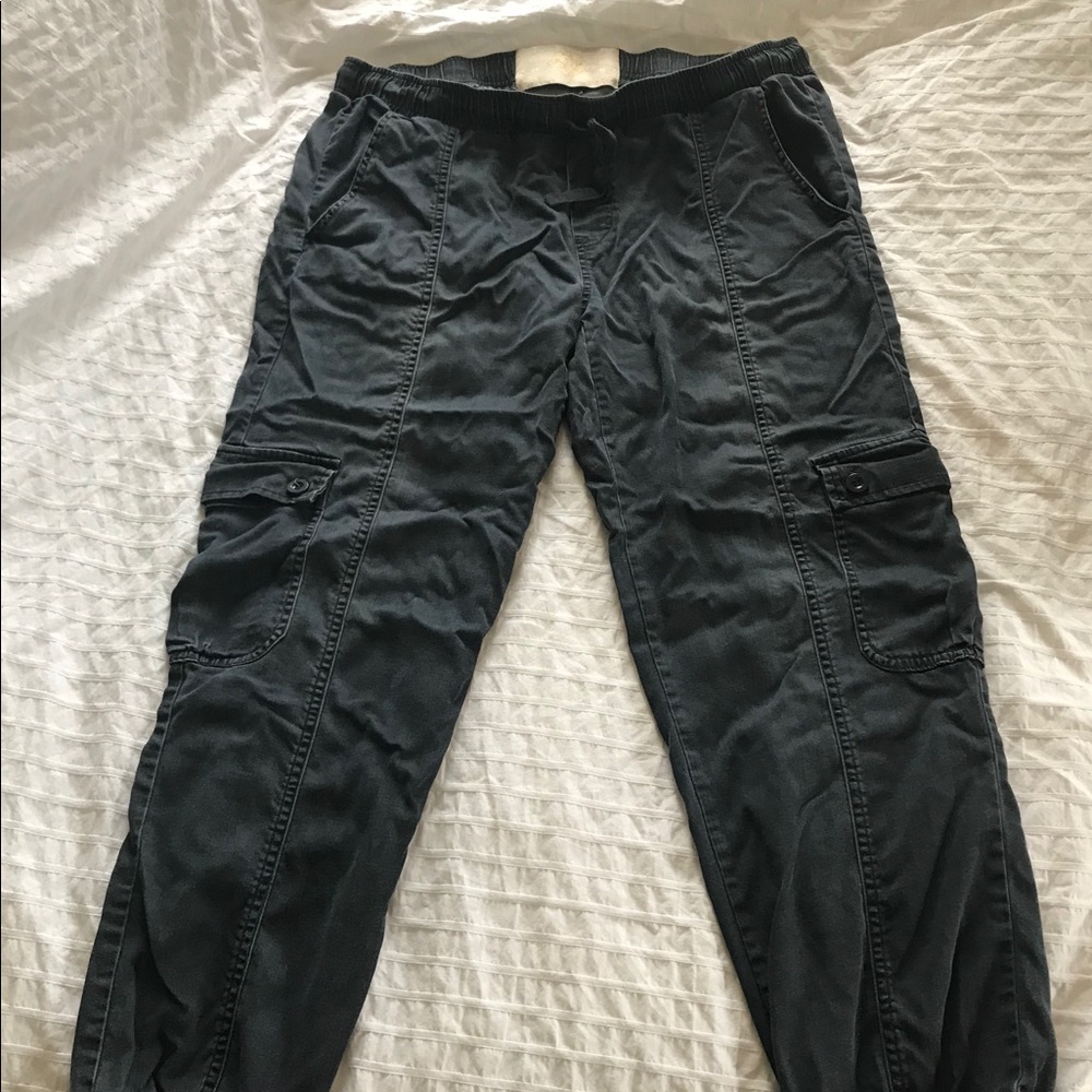 Bella Dahl cargo pants - cropped / capris